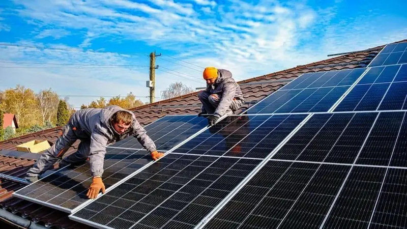 Solar panel installation 1024x576 1